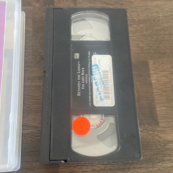 Between the Lions VHS Tape - Between the Lions The Lost Rock /o/ short o sound - Picture 3 of 5